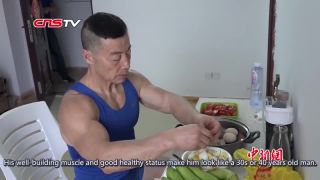 Fit 70-tnik z Číny má telo ako 40-tnik, cvičí každý deň!