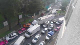 Opitý kamionista narobil počas zápchy v meste Mexiko City škody