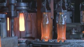Továreň na výrobu sklenených fliaš