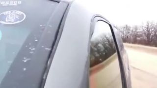 Subwoofer roztancoval okná na aute