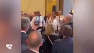 "Zhoršená pandemická situácia" na Macronovej párty