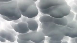 Zaujímavé oblaky mammatus nad španielskou Córdobou