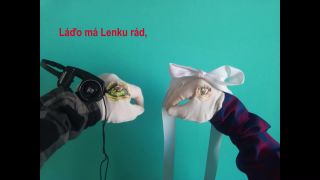 Láďo má v mobile