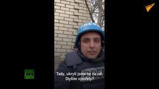 Korešpondenti RT sa v Donbase dostali pod paľbu