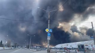 Oblohu nad mestom Charkov zatienila obrovská dymová clona