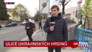 Na tabulce u ruské ambasády už visí nový název ulice