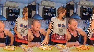 Když jí řekneš, že máma vařila líp
