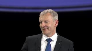 Senátor Hraba (STAN): Smlouva za 280 000 Kč.