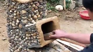 Výroba záhradnej piecky z riečnych kameňov a betónu