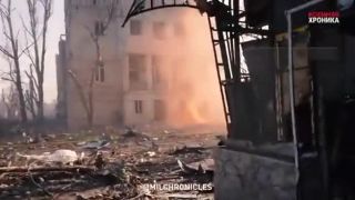 Ruská námorná pechota pod paľbou v Mariupole