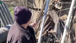 97 ročnému vojnovému veteránovi rusi zrovnali dom so zemou