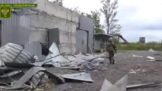 Boje o Rubezhnoye: Armáda LNR čistí priemyselnú zónu od nepriateľa