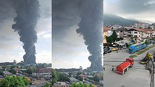 Požiar fabriky na výrobu plastov bolo vidno na kilometre ďaleko (Macedónsko)