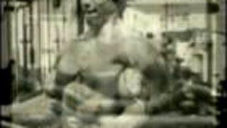 Legendárne bicepsy Arnolda Schwarzeneggra