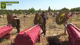 Masové pohreby separatistov