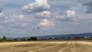 Pri dynamické ukázce došlo k pádu historického letounu Hawker Hurricane Mk IV