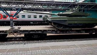 Vlaková súprava najnovších tankov T-90M niekde v Rusku

Zdroj: @milinfolive
