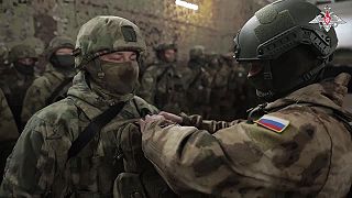 Vojaci špeciálnych jednotiek dostali štátne vyznamenania na fronte

