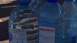 V Kyjeve dnes žijú tak, ako roky žili Doneck a Krym...

