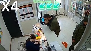 Ruskí vojaci ukradli mobilný telefón