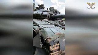 Zosilnenie brnenia tanku ukradnutým kanalizačným poklopom