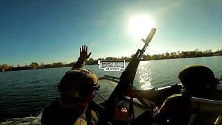 „Friendly fire ON“ - ruskí vojaci sa na rieke Dneper dostali poď paľbu vlastných