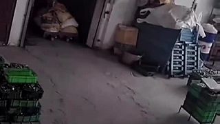 Zaťažil výťah, takmer prišiel o život!