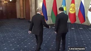 ,,Zlý Cár,,zalezený v bunkry,