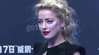 Amber Heard trochu na sračky