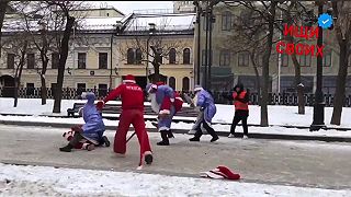 V Rusku sa pobili dedovia mrázovia