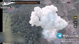 Na fronte pri Svatove-Kreminnej pokračujú prudké boje.
