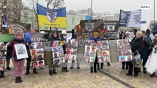 ?? V Kyjeve sa konal „pochod vdov“,
