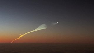 Pilot z lietadla natočil štart rakety Falcon Heavy od SpaceX