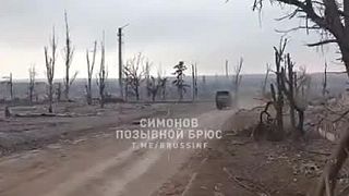 Zo Soledaru naďalej odchádzajú konvoje s mŕtvymi ukrajinskými bojovníkmi