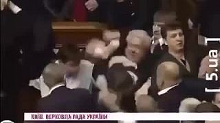 Najvyššia rada Ukrajiny bola vždy cirkus,
