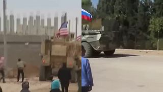 ?? Rozdiel medzi tým, ako sa víta americká hliadka v Sýrii a ruská.
