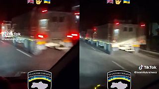 Kolóna Mastiff MRAP z UK na ceste do Chersonu