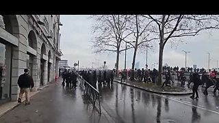Polícia VS. Lyončania