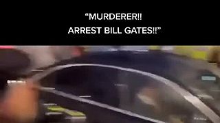 Štedré privítanie Billa Gatesa