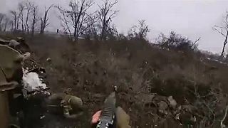 BMP-1 kryje postup pechoty