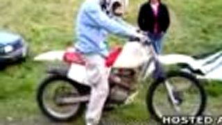 Nešikovný motorkár