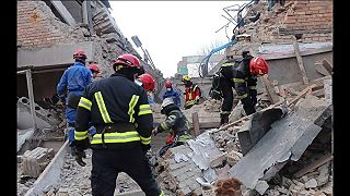 Ruské zverstvá: Útok dronu na bytový dom 21.03.2023 v meste Rzyshchiv