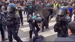 Stret polície s demonštrantmi v Paríži