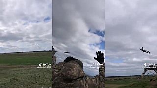 Ukrajinské Su-25 sa vracajú z bojovej misie po ďalšie priepustky okupantom