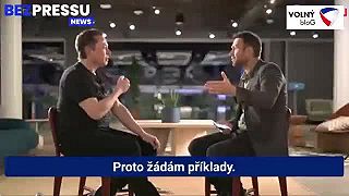 Elon Musk drtí zaujatého liberálneho moderátora z BBC