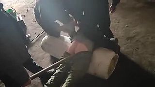Wágnerovci znásilňujú vlastného kamaráta