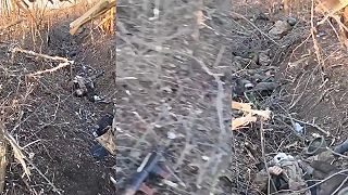 Okupanti prinášajú zbrane Ukrajincom