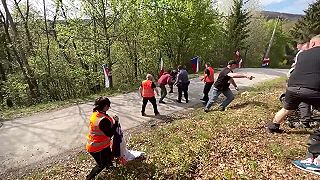Podnapití muži sa chceli pobiť priamo na trati počas WRC pretekov (Chorvátsko)