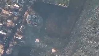 Kamikadze UAV Lancet deštruuje nacistickú techniku.