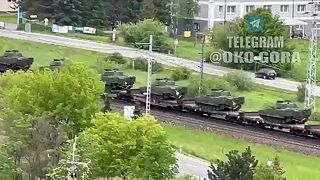 Švédske CV 90 prechádzajú cez Spišskú Novú Ves smerujúce na Ukrajinu